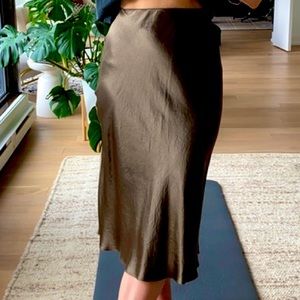 Babaton Aritzia Slip skirt in COFFEE BEAN BROWN size 0, no tags but never worn